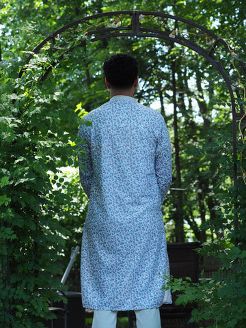 Chikankari kurta set with vine pattern